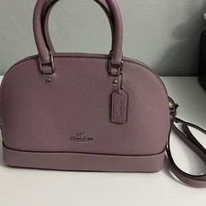 Beautiful & feminine Coach purse for Spring 2021
